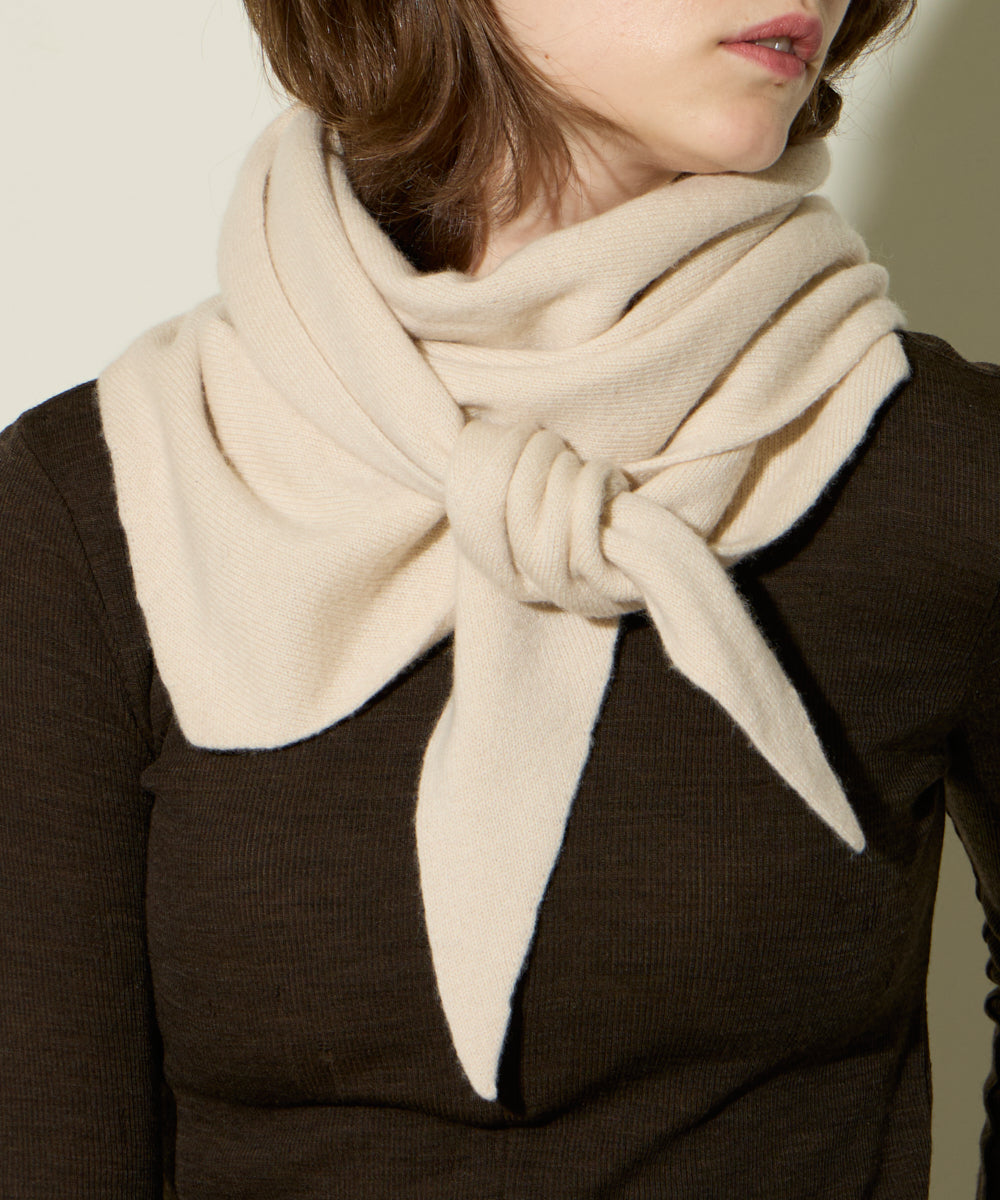 ASAUCE MELER | シームレス トライアングル ニットストール