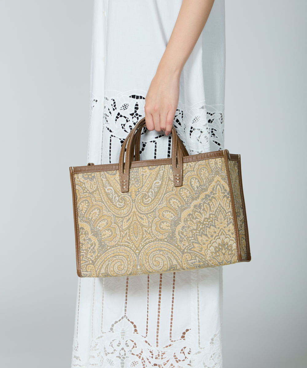 A VACATION LUNCH PAISLEY BLUE トートバッグ ランチ Vera Bradley Lunch Bunch Bag. Blue Paisley. Plastic Lined