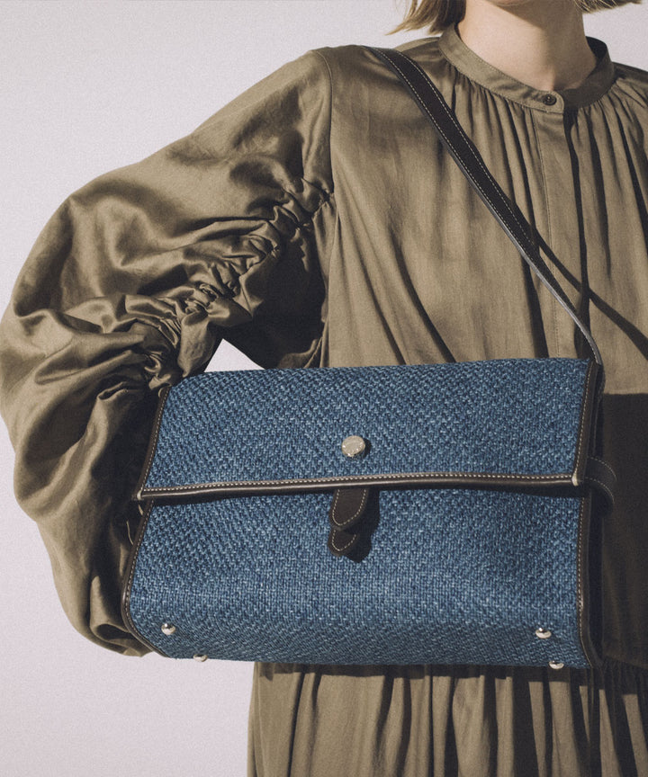 バッグ A VACATION / navy black A VACATION 2023年秋冬コレクション – AMAN ONLINE STORE