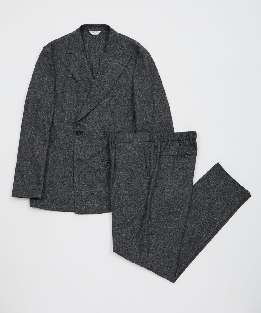 <美品>BOGLIOLI ダークグレー ウール スーツ サイズ48 BOGLIOLI | SPECIAL WEAR - 09 ストレッチウール4Bダブルスーツ