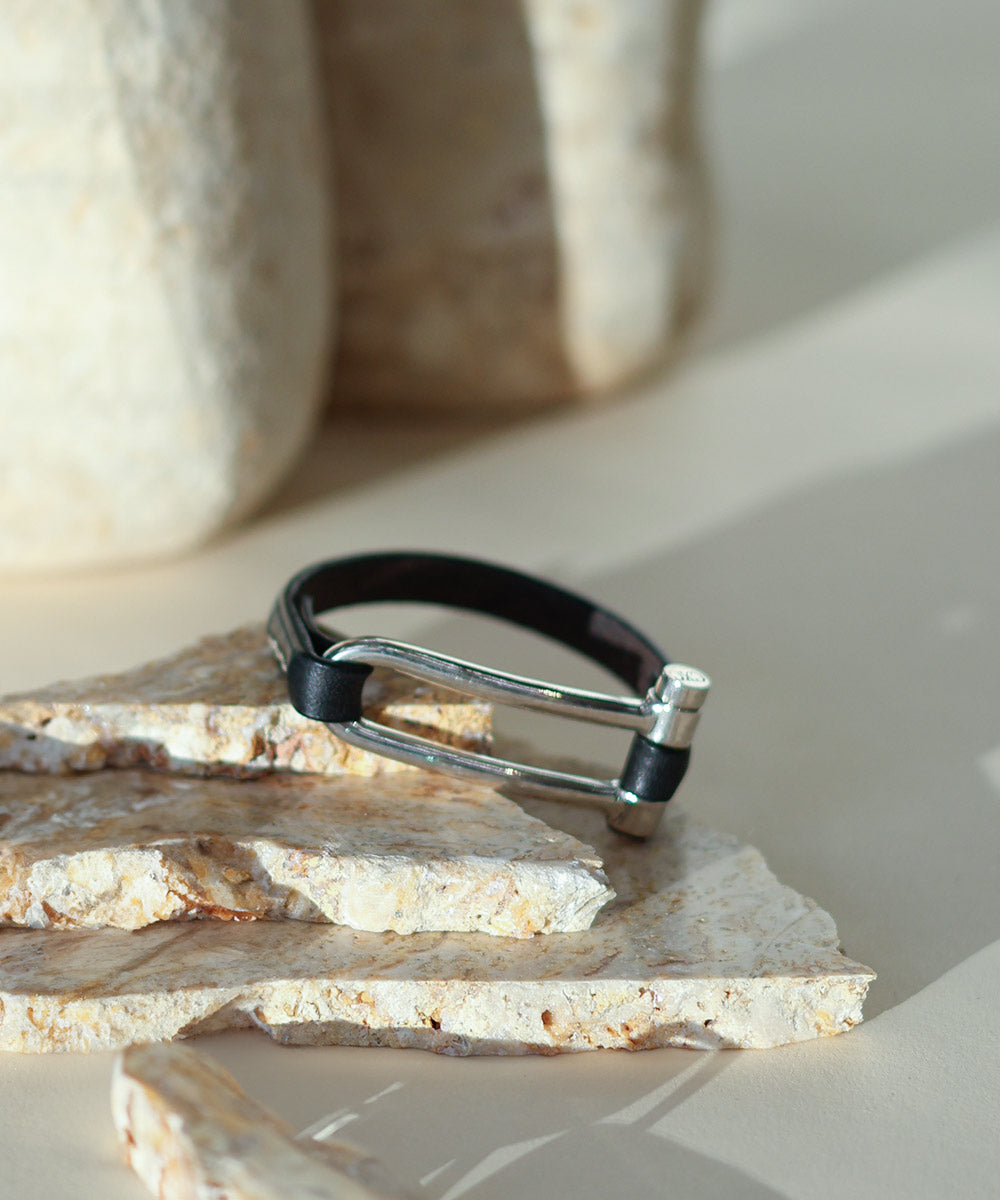 CXC | Buckle x Leather ブレスレット - アマンオンラインストア