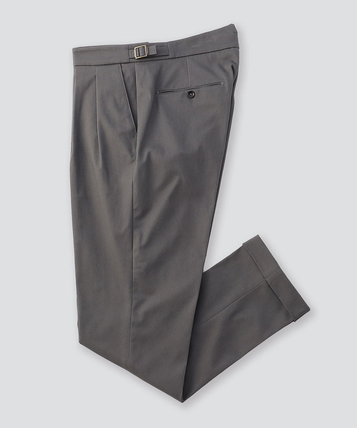 BERWICH SCOTCH ツープリーツアジャスターパンツ　グレー46 BERWICH SCOTCH ツープリーツアジャスターパンツ グレー46 BERWICH