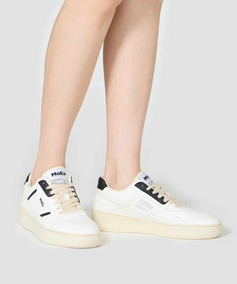 CORN GN1 スニーカー RETRO WHITE & BLACK