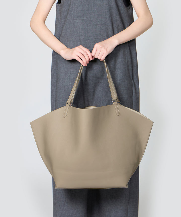 &MyuQ (カリン) ビッグ トート バッグ トートバッグ AMAN ONLINE