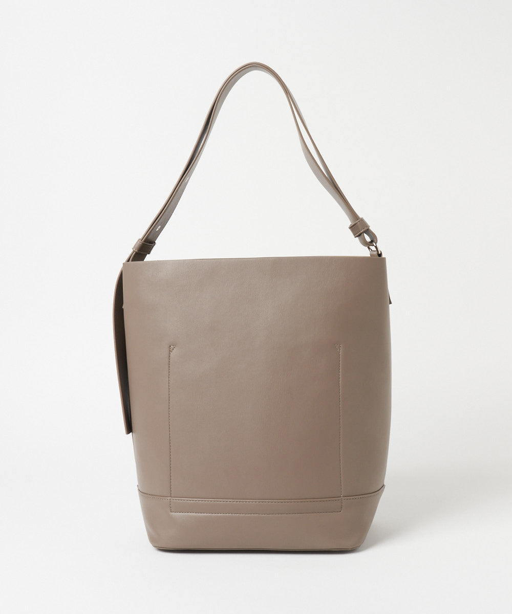 &MyuQ | JUNO (ジュノ) ショルダー バッグ AOS限定カラー TAUPE