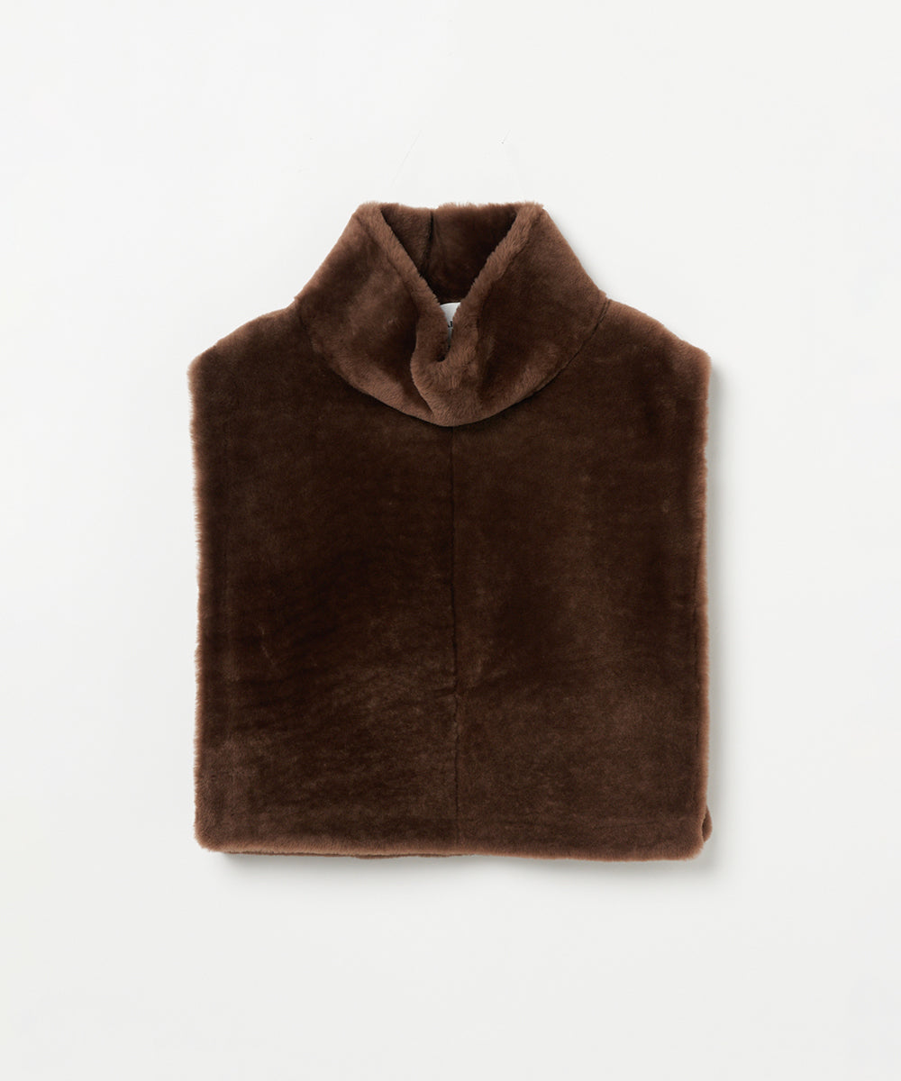 PAX ハイネックジレ ALHAMBRA