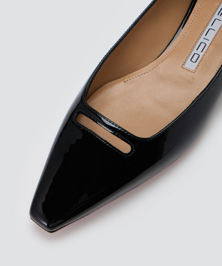 極美品』ペリーコアネッリソレッラフラットパンプススクエアトゥエナメル