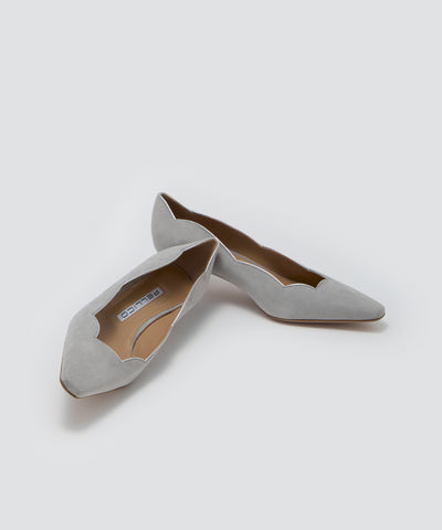 VENERE スカラップ パンプス 3.5cm LIGHT GREY