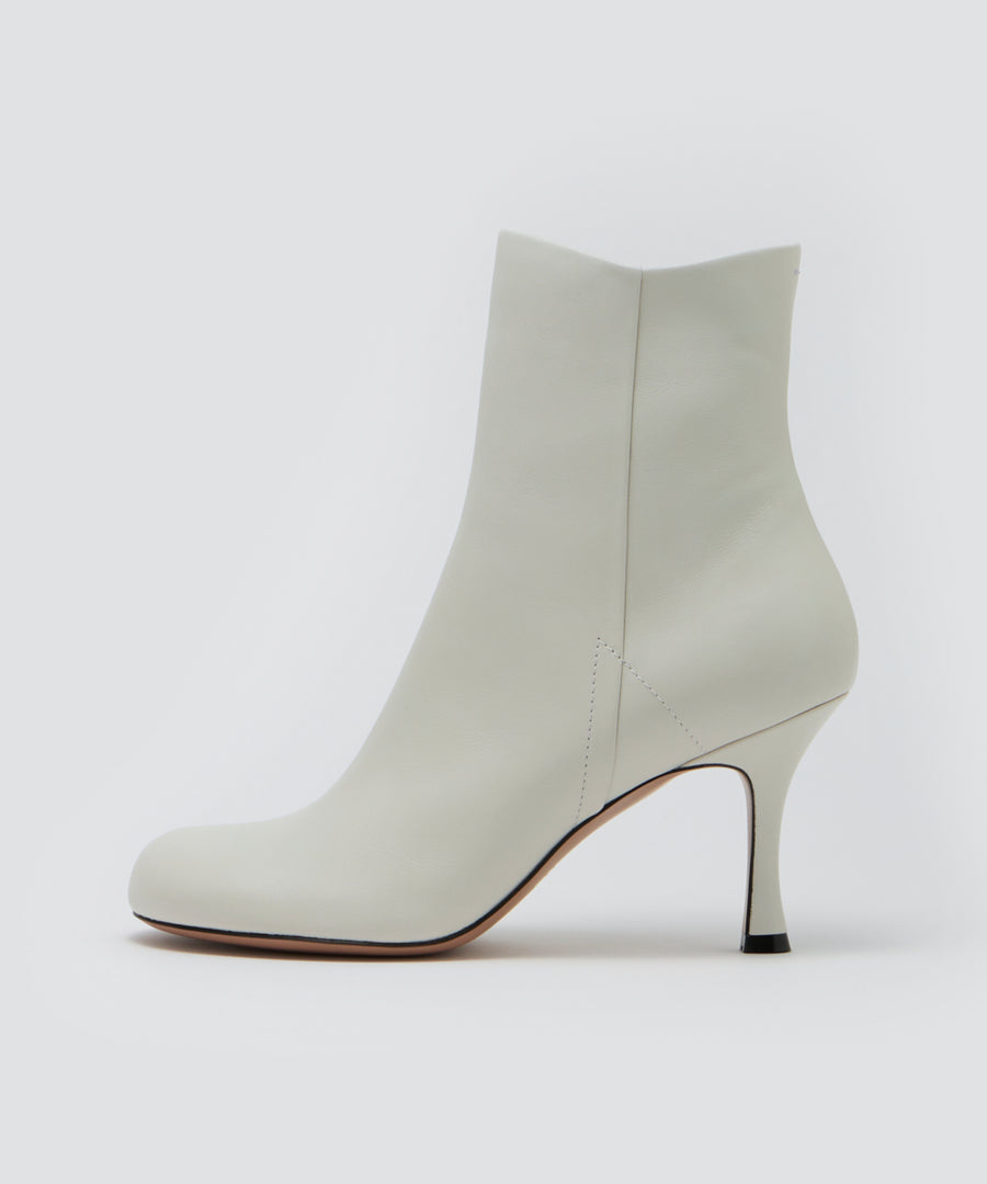 VOLTA ショートブーツ 8.0CM WHITE