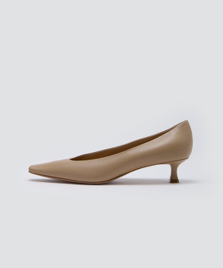 PELLICO | スムース パンプス 3.5cm LATTE - アマンオンラインストア 