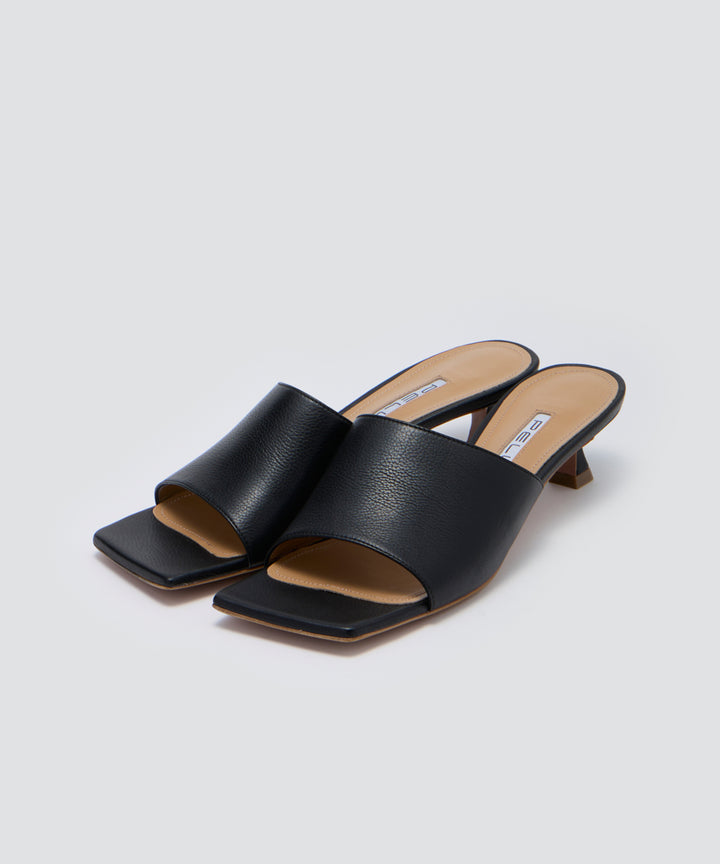 PELLICO ブラック サンダル 38 PELLICO サンダル 黒