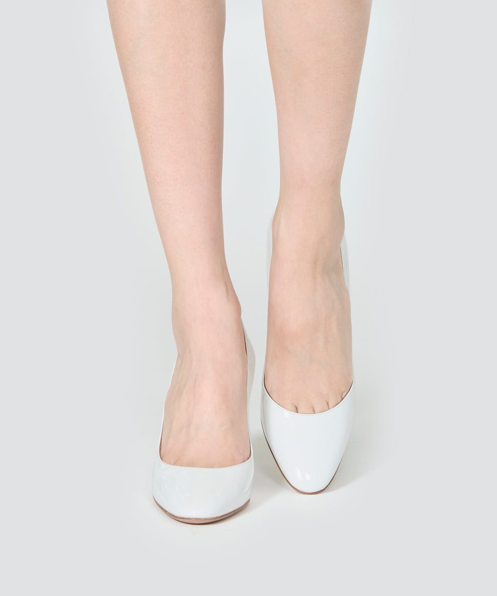 NICLA エナメル パンプス 8.5cm WHITE