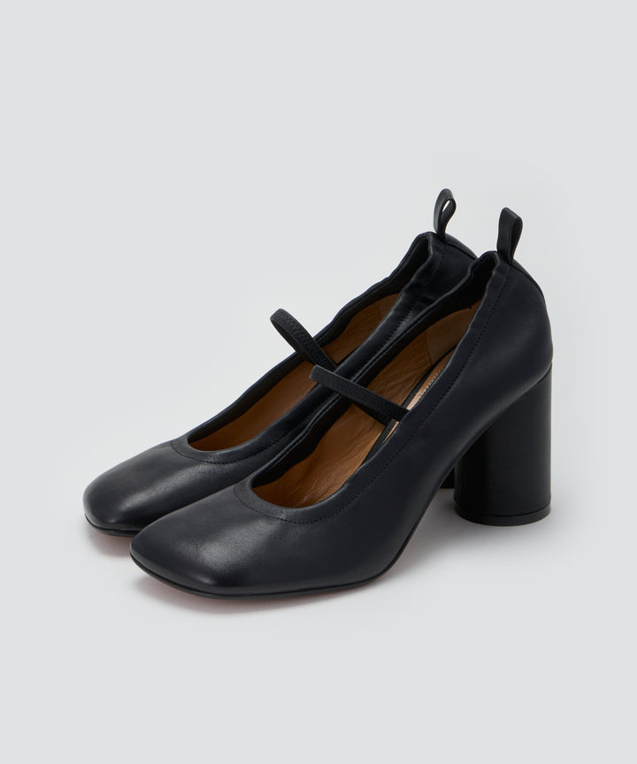 ぺリーコ　PELLICO メリージェーン　エナメルパンプス　黒 PELLICO | メリージェーン パンプス 8.0cm BLACK - アマン