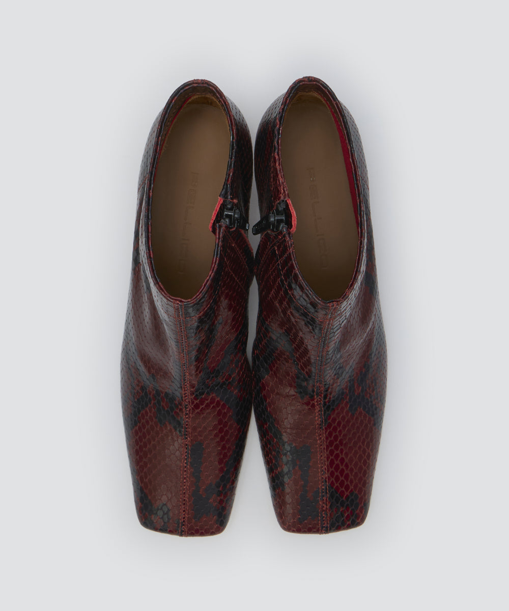 NORA ショートブーツ 3.0cm PYTHON WINE