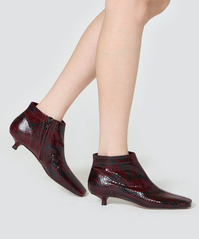 NORA ショートブーツ 3.0cm PYTHON WINE