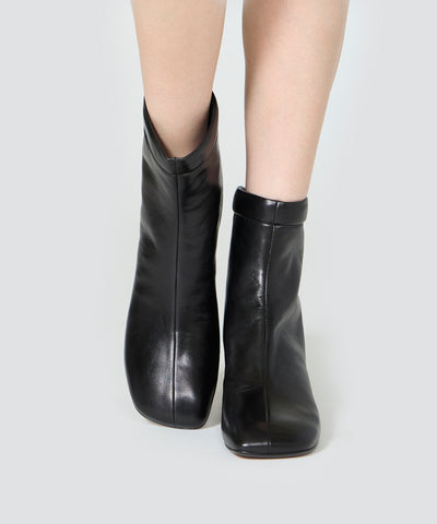 VOLA ショートブーツ 4.5cm BLACK