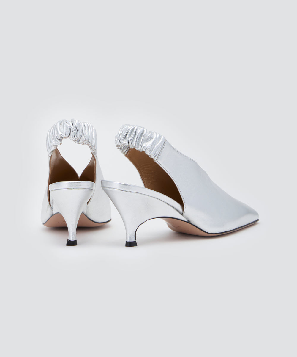 PELLICO | バックスリング パンプス 6.5cm SILVER - アマンオンライン