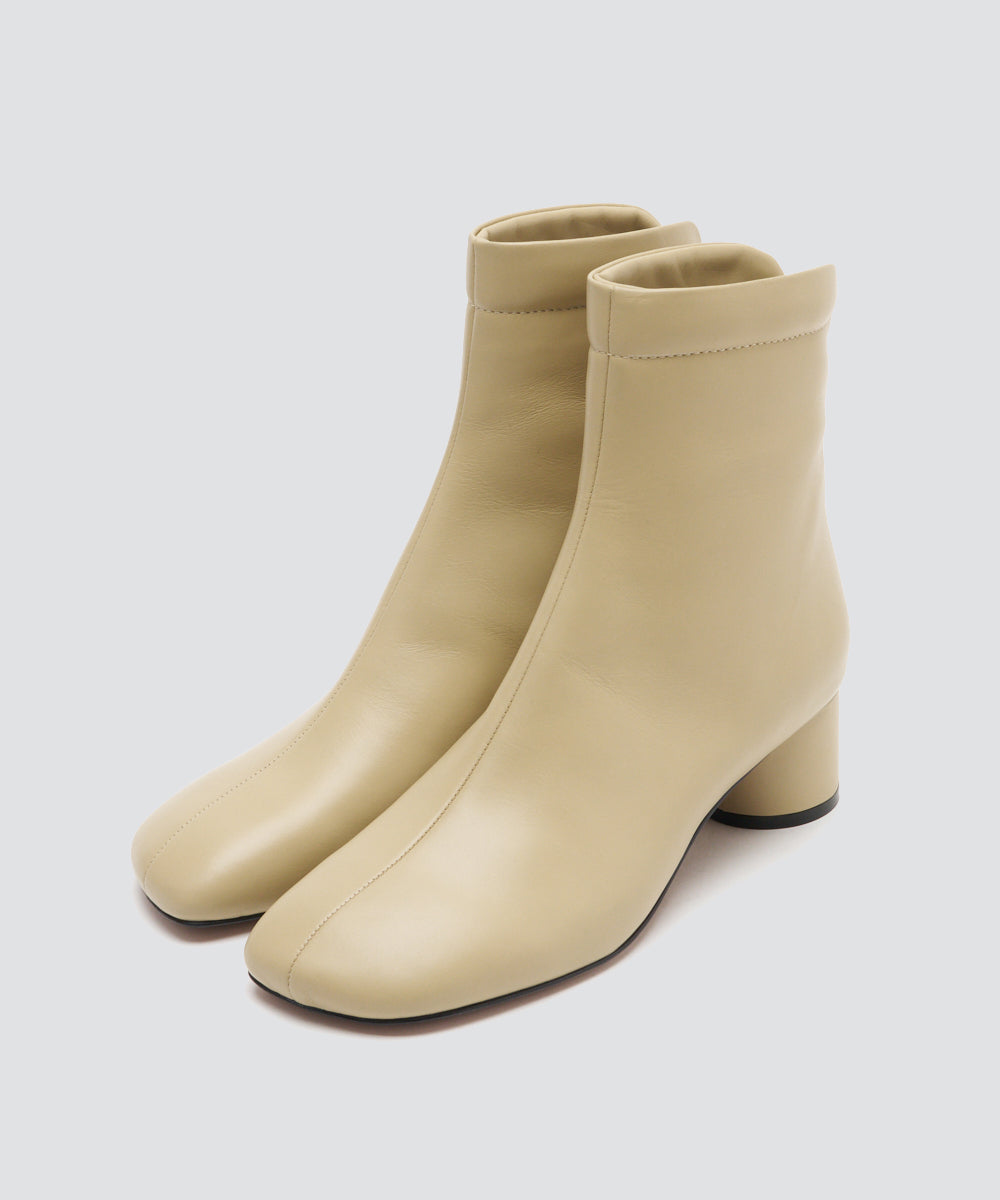 23【新品】PELLICO SUNNY レザーショートブーツ ベージュ PELLICO | ショートブーツ 4.5cm BEIGE - アマンオンラインストア