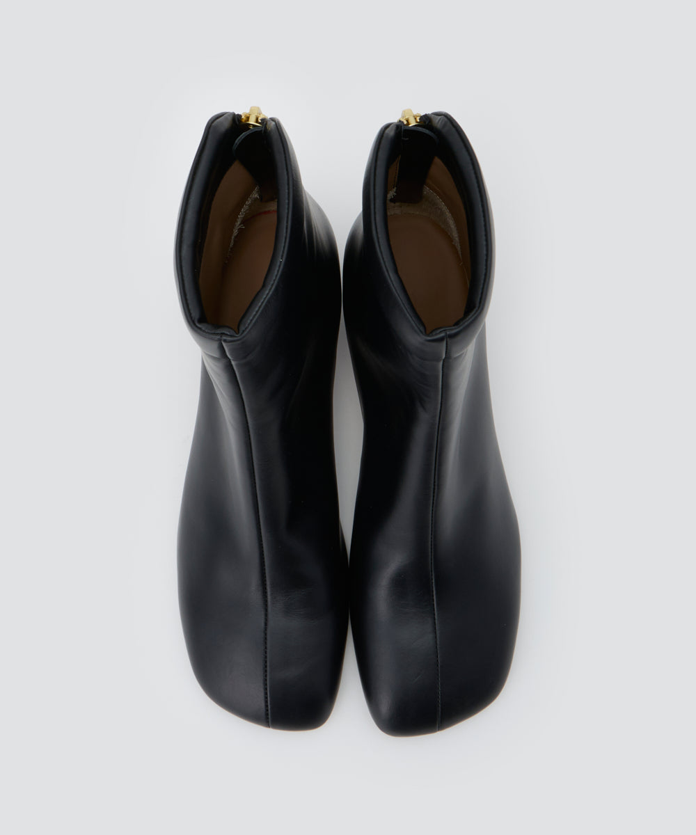 PELLICO | ショートブーツ 4.5cm BLACK - アマンオンラインストア