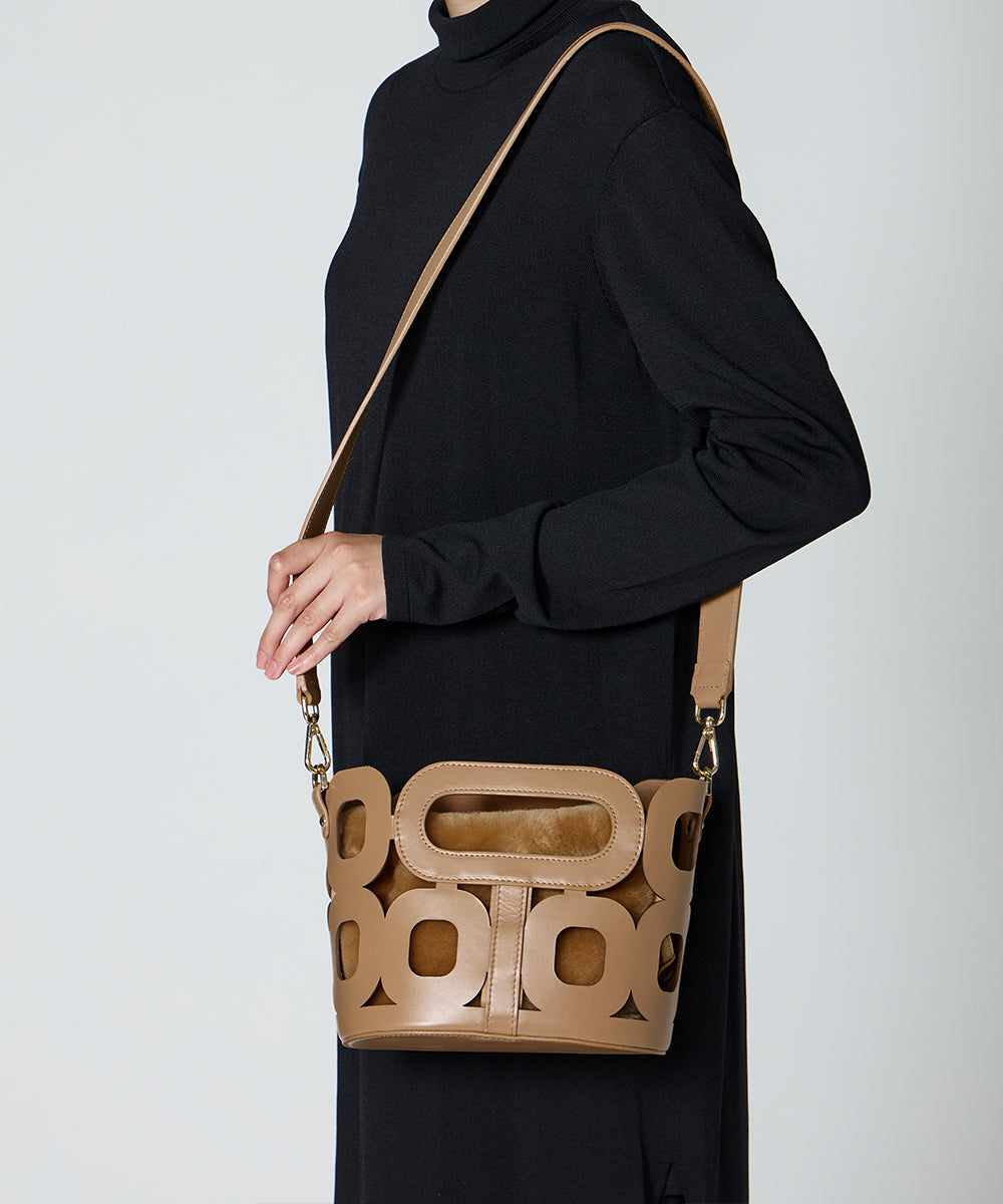 ANELLI HANDLES MINI WITH FUR バッグ CAPPUCCINO