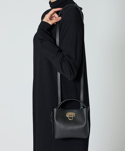 ANELLI TURNLOCK MINI バッグ BLACK