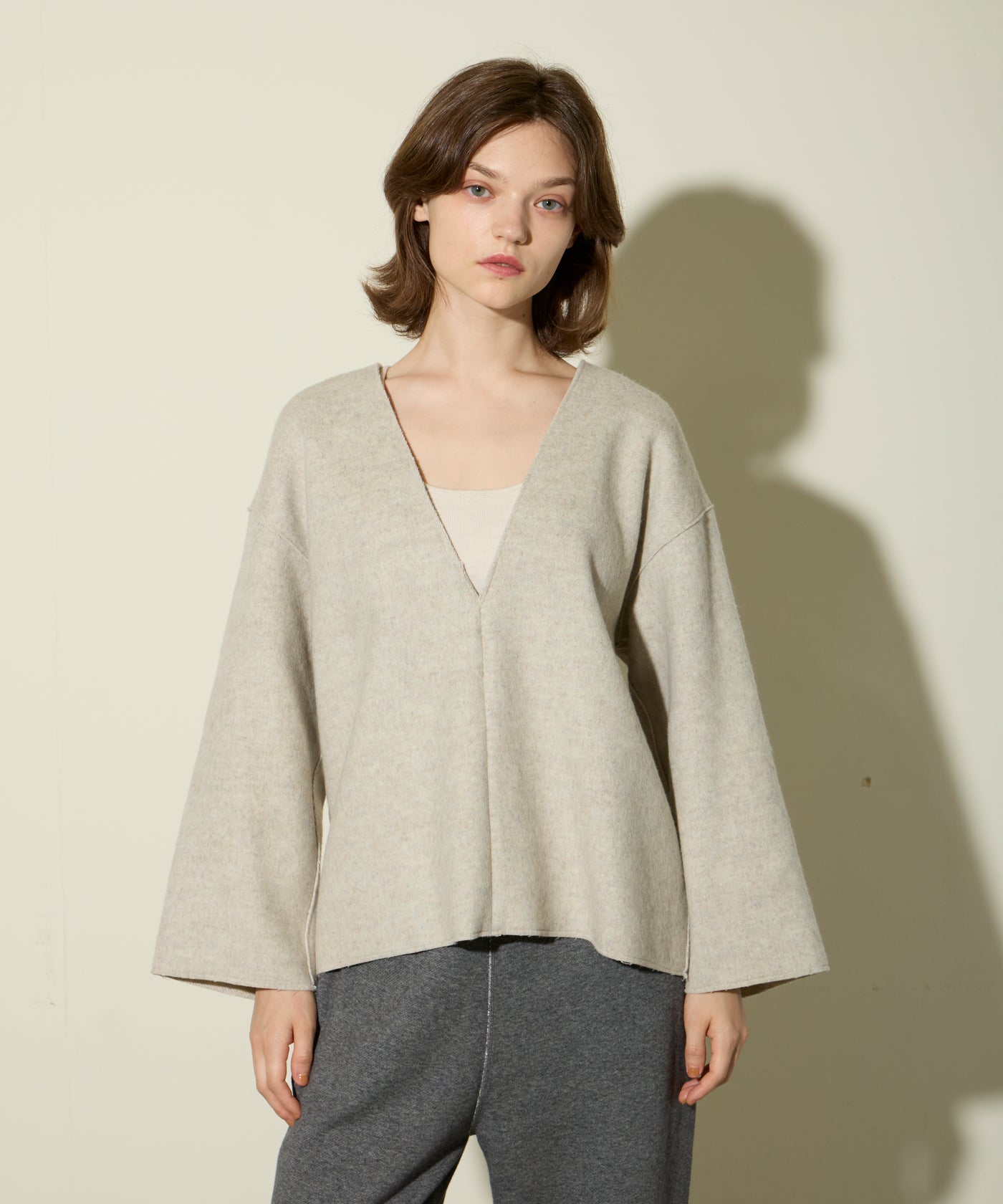 V NECK P/O プルオーバー