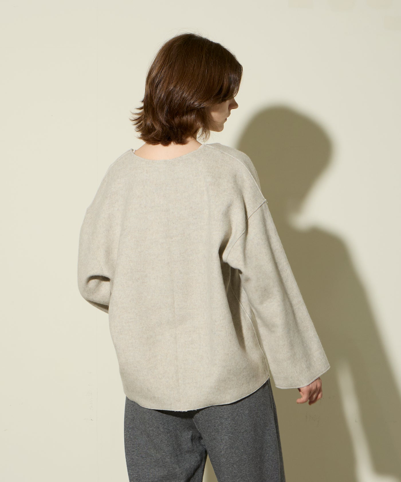 V NECK P/O プルオーバー