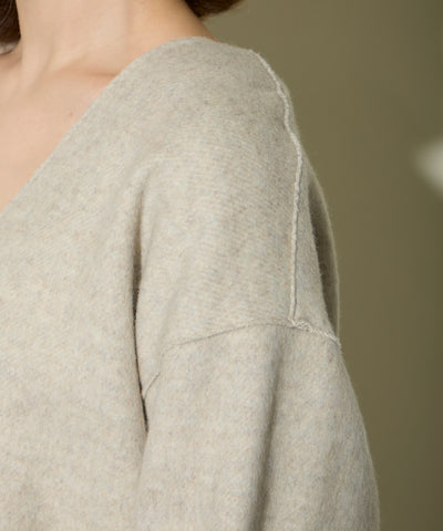 V NECK P/O プルオーバー