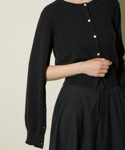 WASHABLE KNIT CARDIGAN WITH PEARL BOTTONS ニットカーディガン
