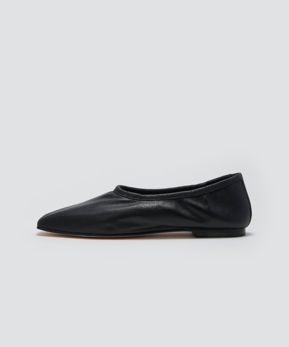 ESPIGA スムースレザー フラットシューズ 1.0cm BLACK