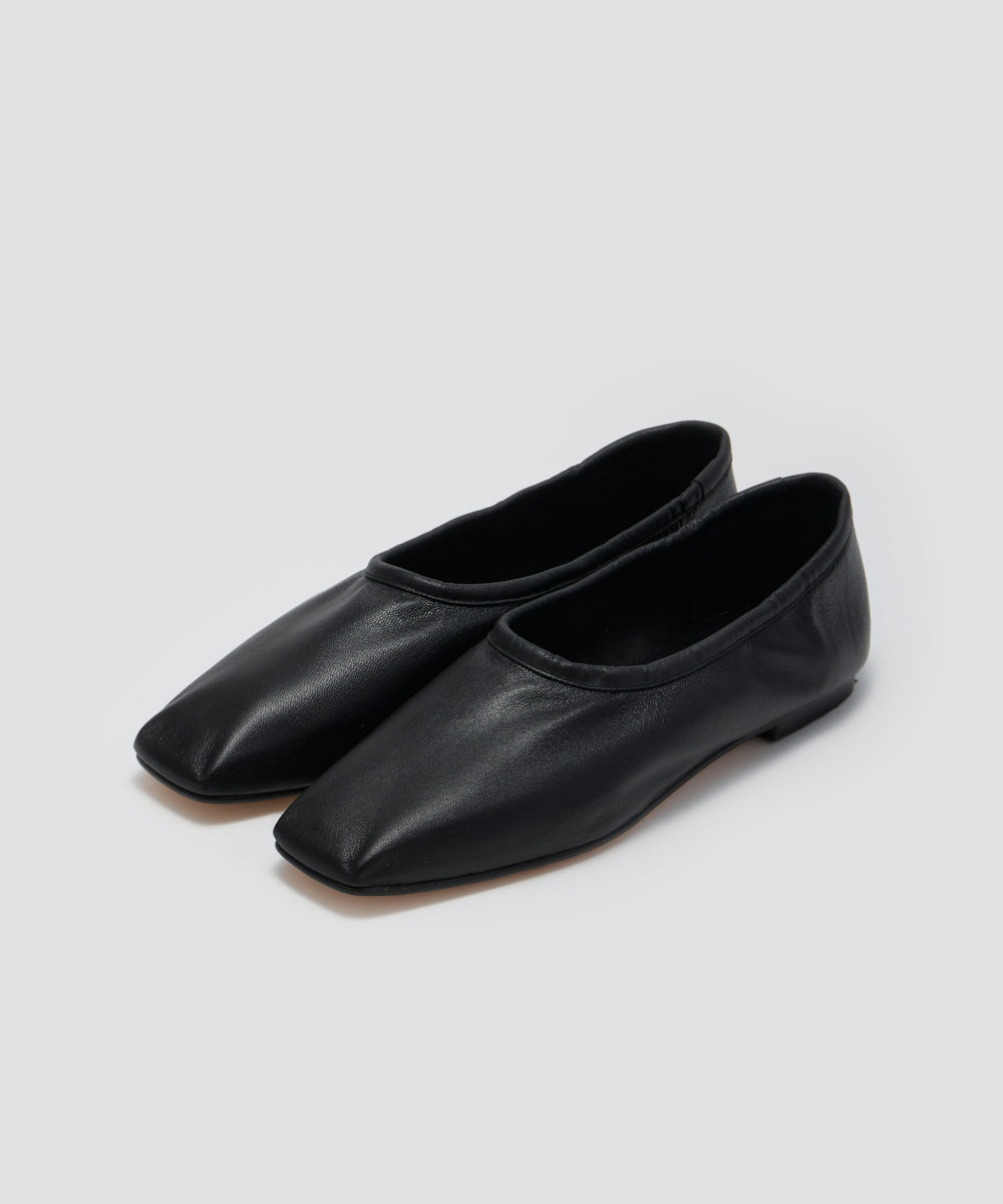 ESPIGA スムースレザー フラットシューズ 1.0cm BLACK