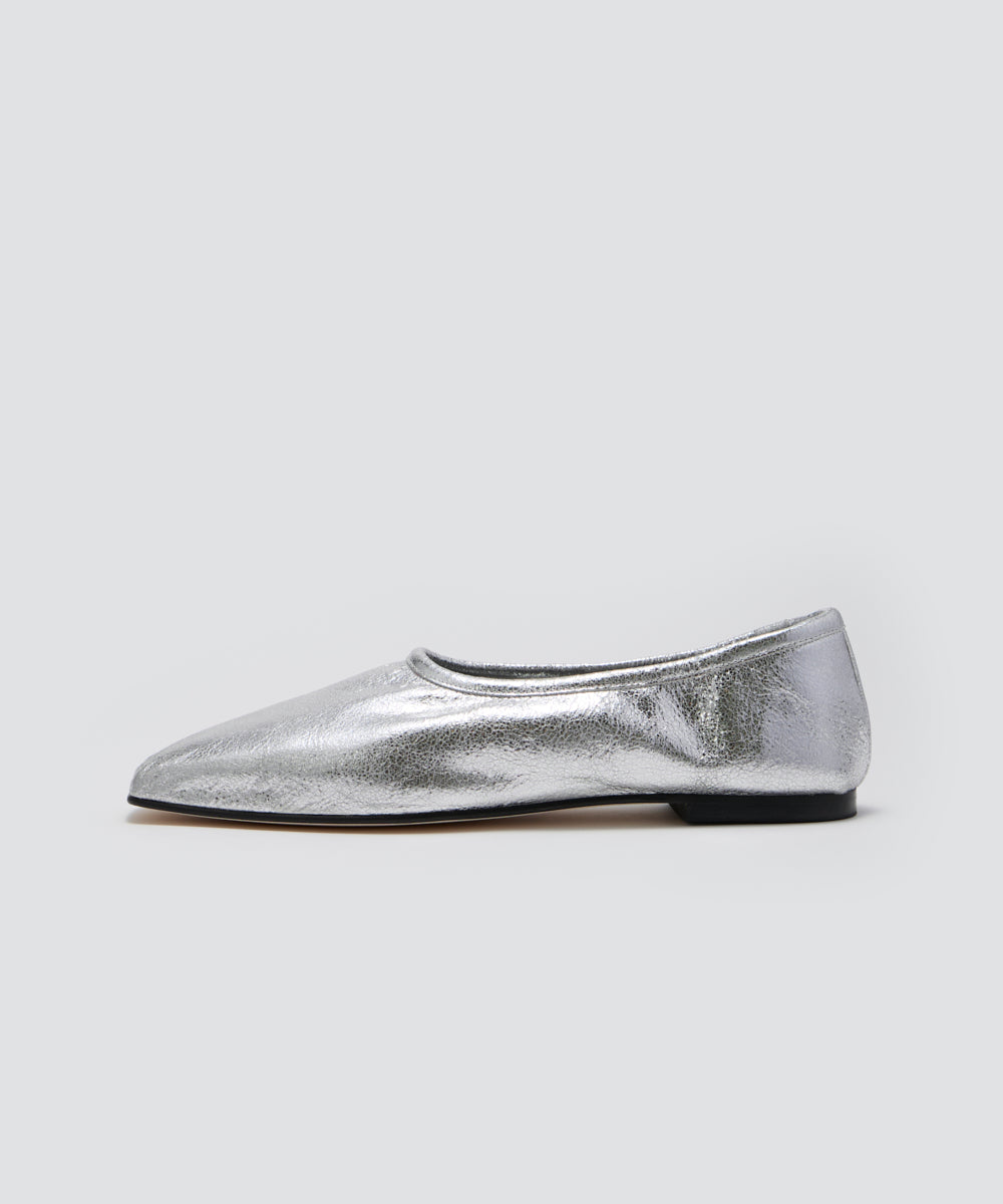 ESPIGA シュリンクメタリック フラットシューズ 1.0cm SILVER