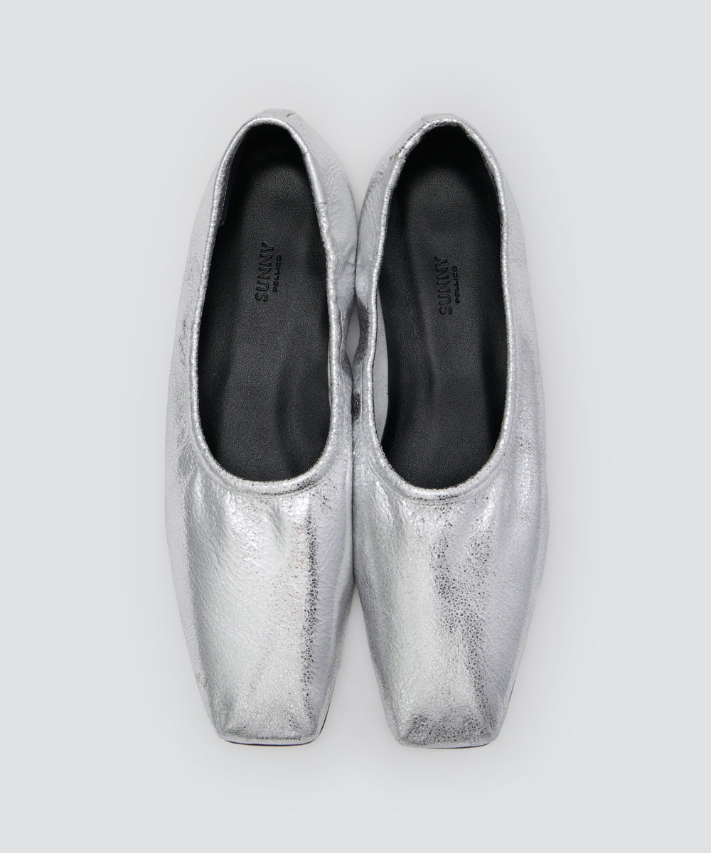 ESPIGA シュリンクメタリック フラットシューズ 1.0cm SILVER