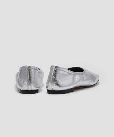 ESPIGA シュリンクメタリック フラットシューズ 1.0cm SILVER