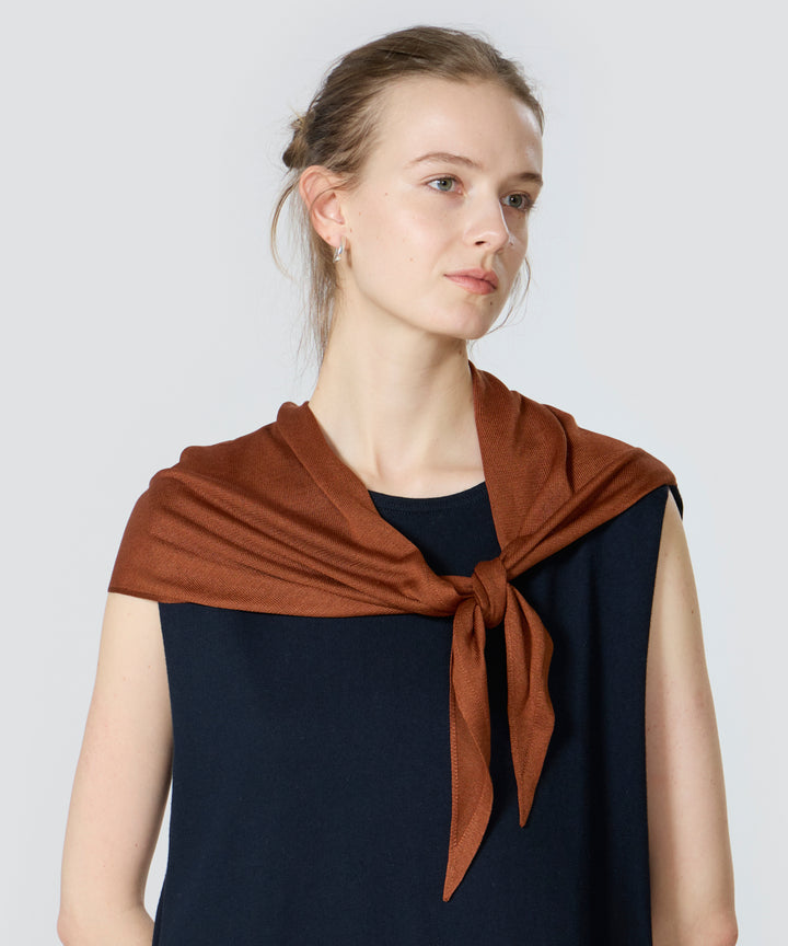 WB シルクトライアングルニットスカーフ Siera (ブラウン)