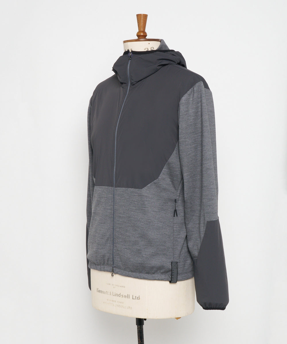 ZIPPED HOODIE HYBRID