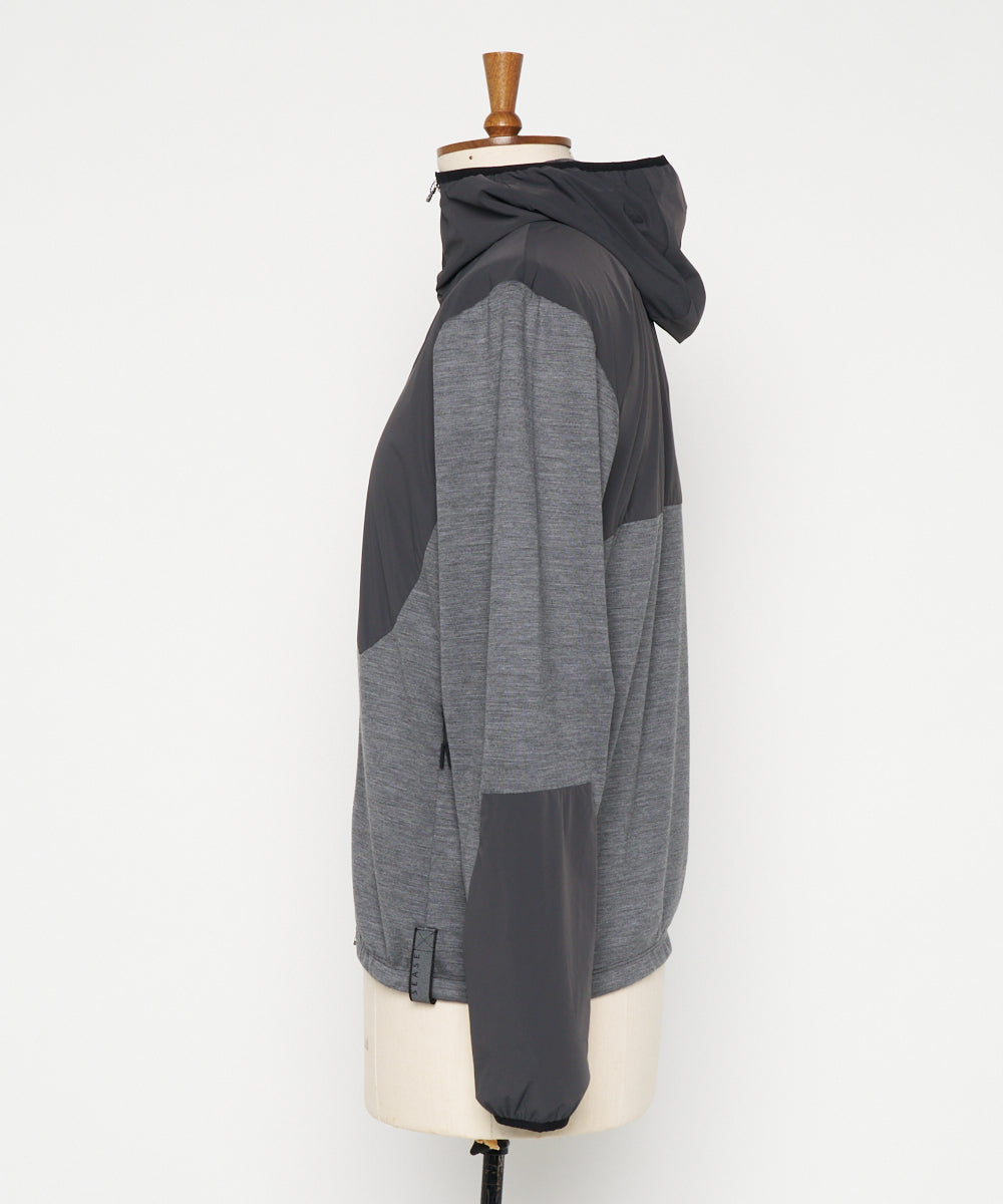 ZIPPED HOODIE HYBRID