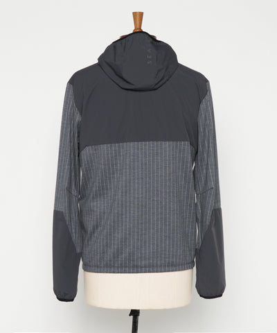 ZIPPED HOODIE HYBRID