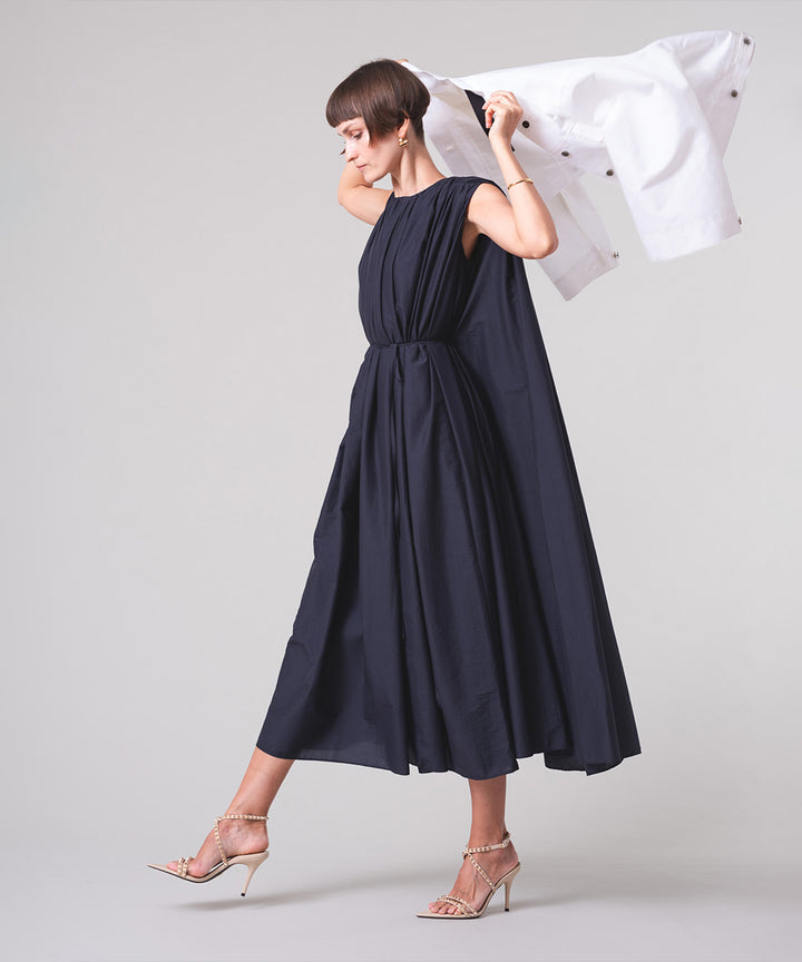 タフタ ギャザードレス