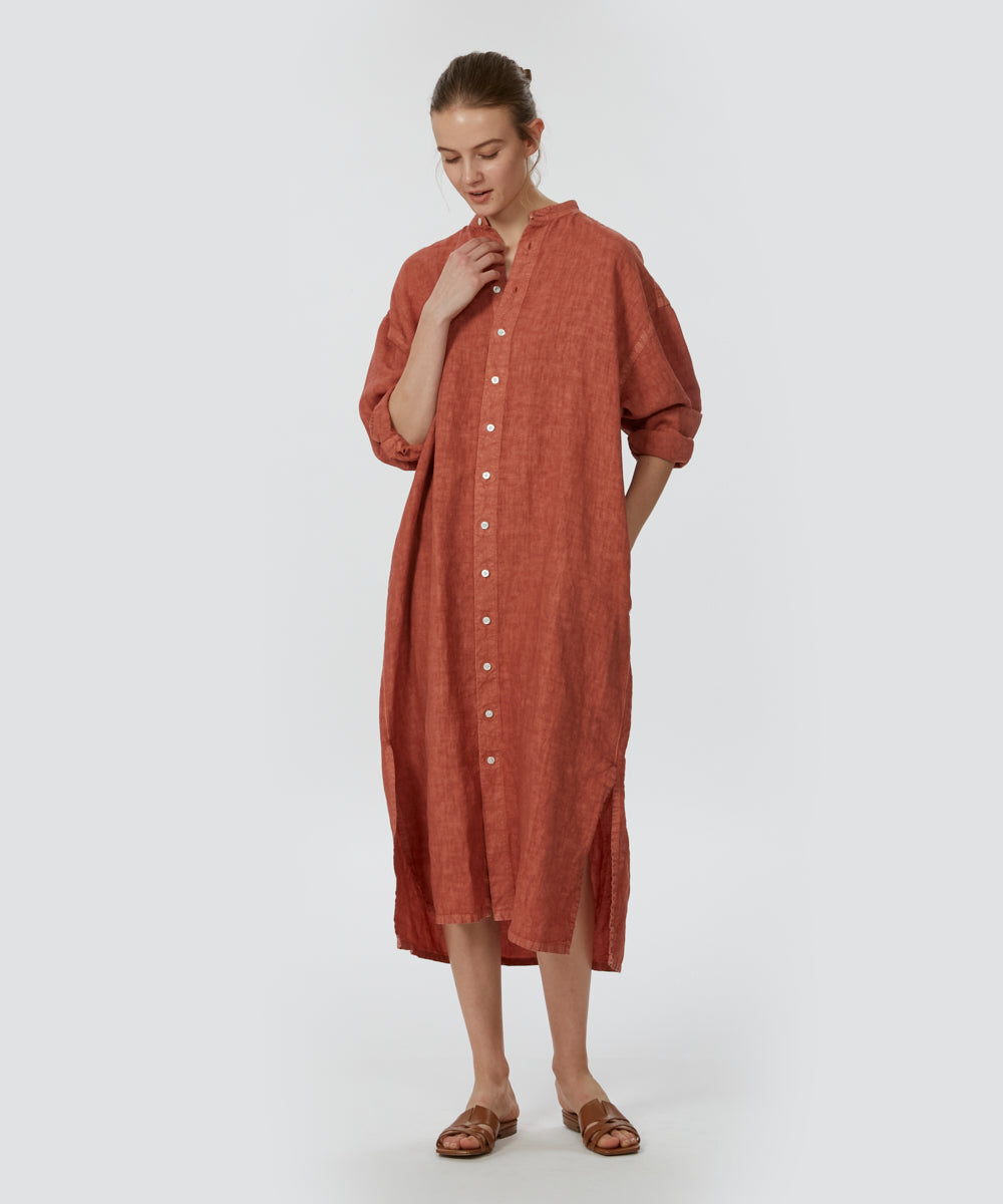 フィナモレ 美品✨上質なリネン100％ シャツワンピース ロング丈 洗える フィナモレ 美品✨上質なリネン100％ シャツワンピース ロング丈